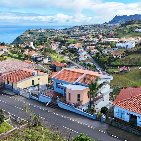 The Gray House בית נופש