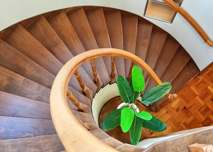 The Gray House 펜션 Bicas