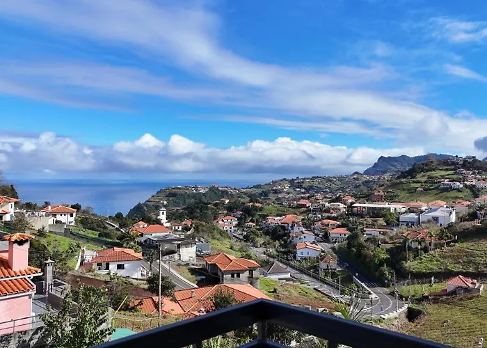 펜션 The Gray House Bicas